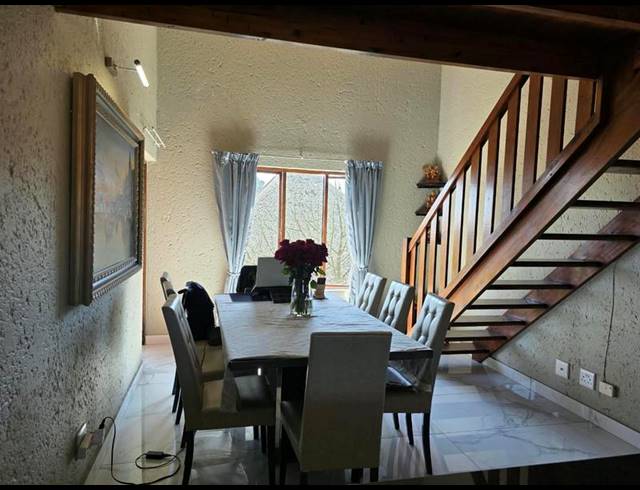 1 BEDROOM APARTMENT FOR SALE IN SUNNINGHILL